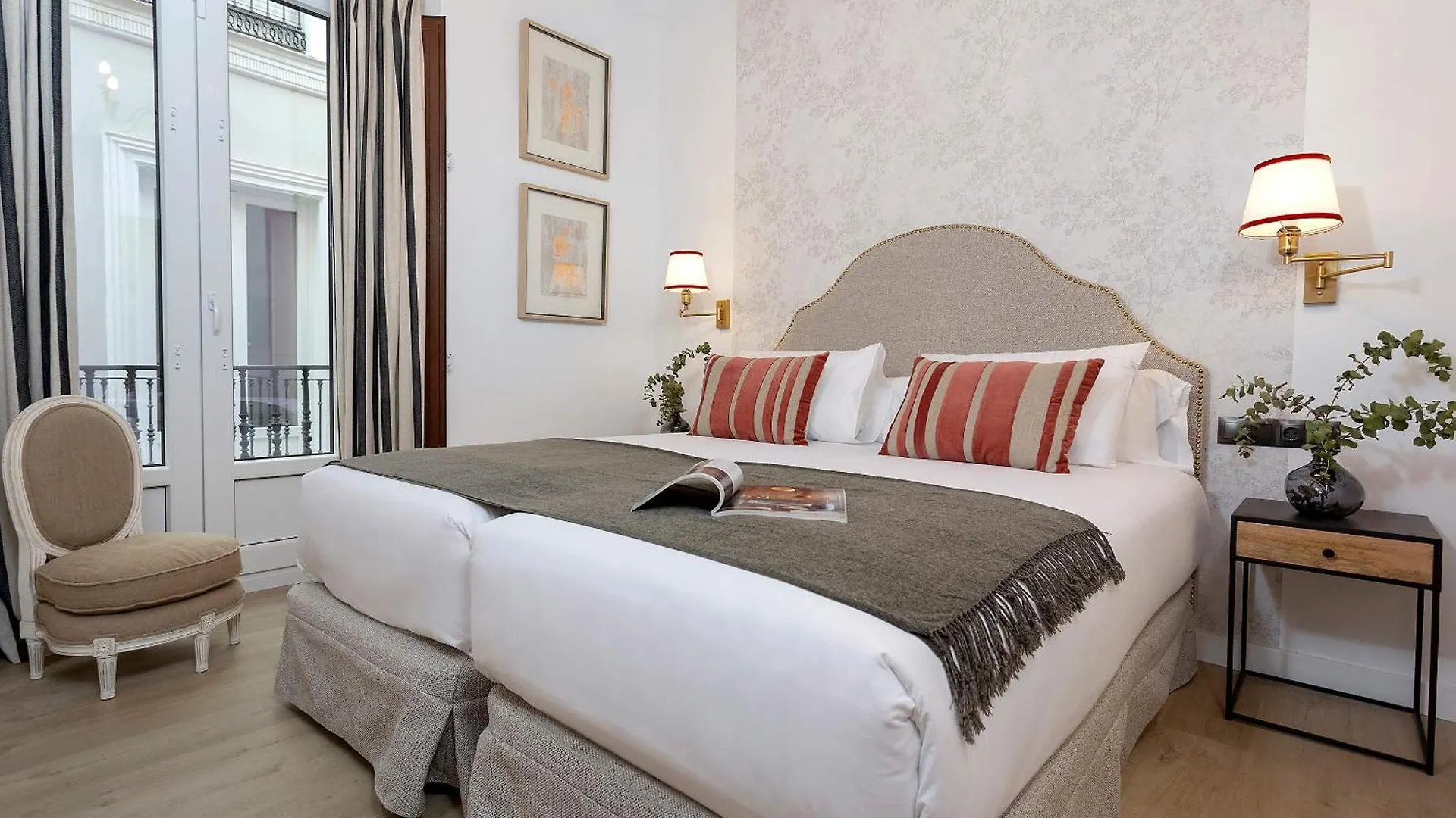 Genteel Home Teodosio Seville 0*,  Spain