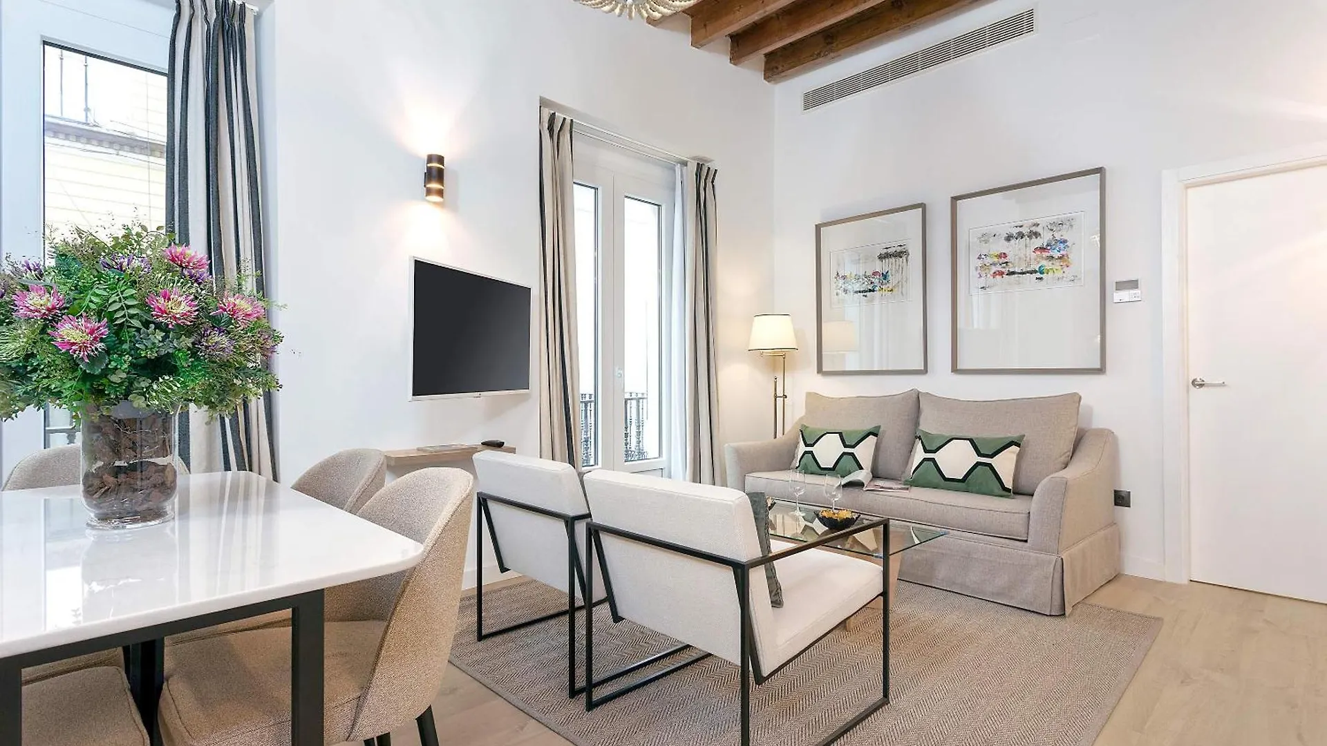 Genteel Home Teodosio Seville Apartment