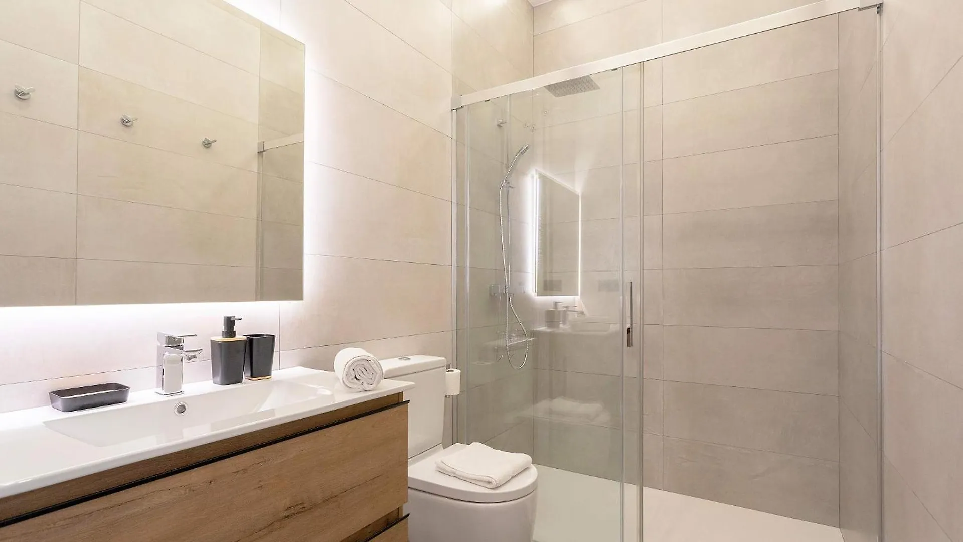 Apartment Genteel Home Teodosio Seville Spain