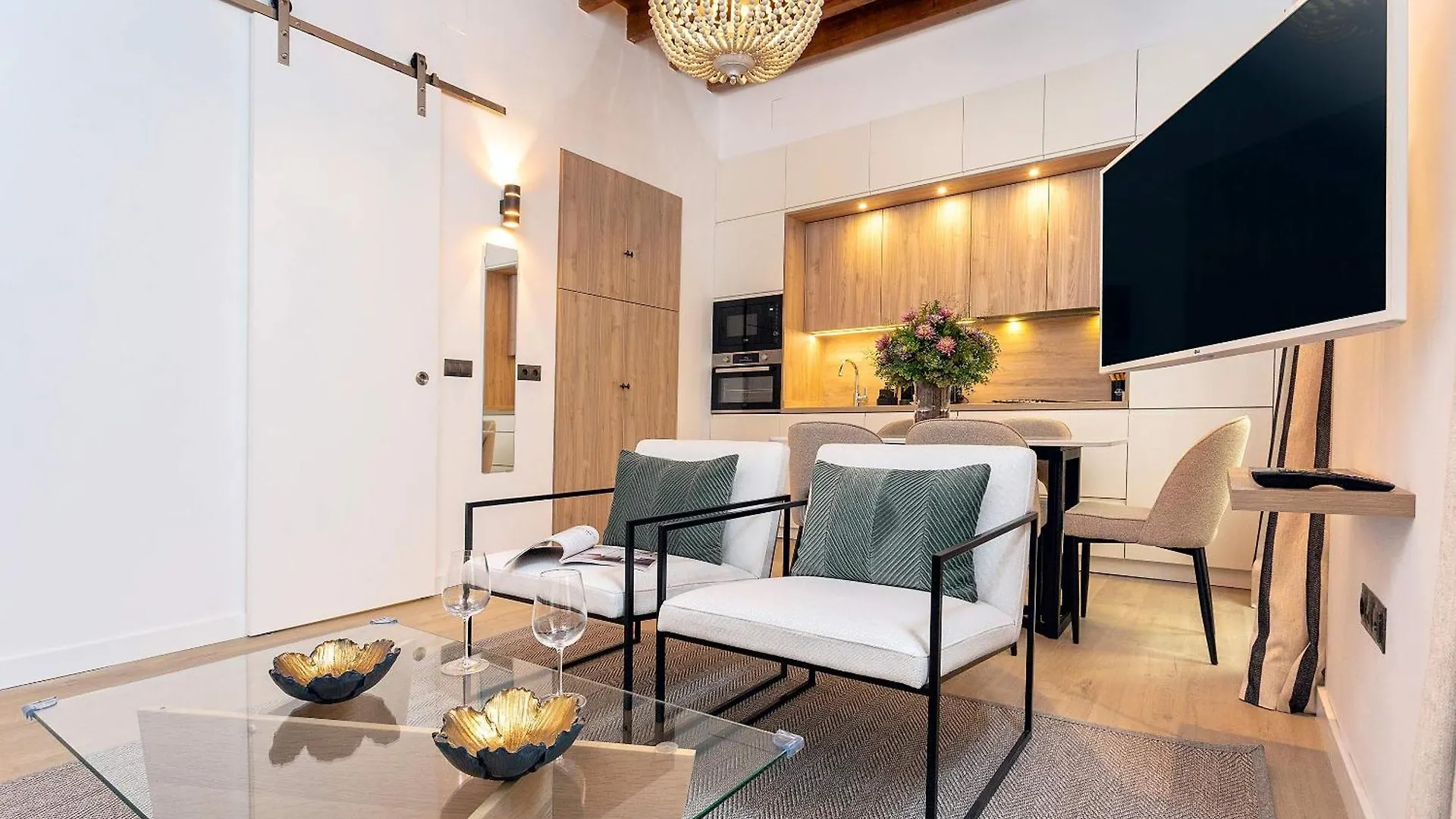 Genteel Home Teodosio Seville Spain